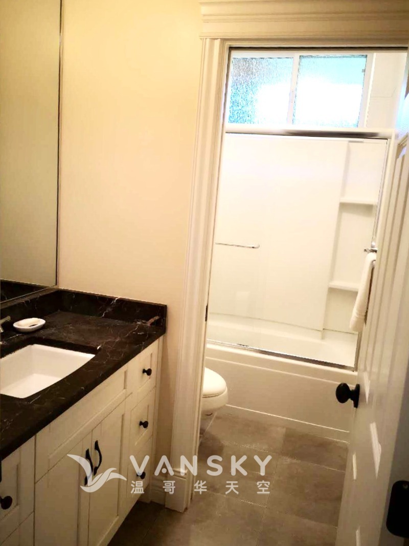 240809102034_welldecorated bathroom.jpg